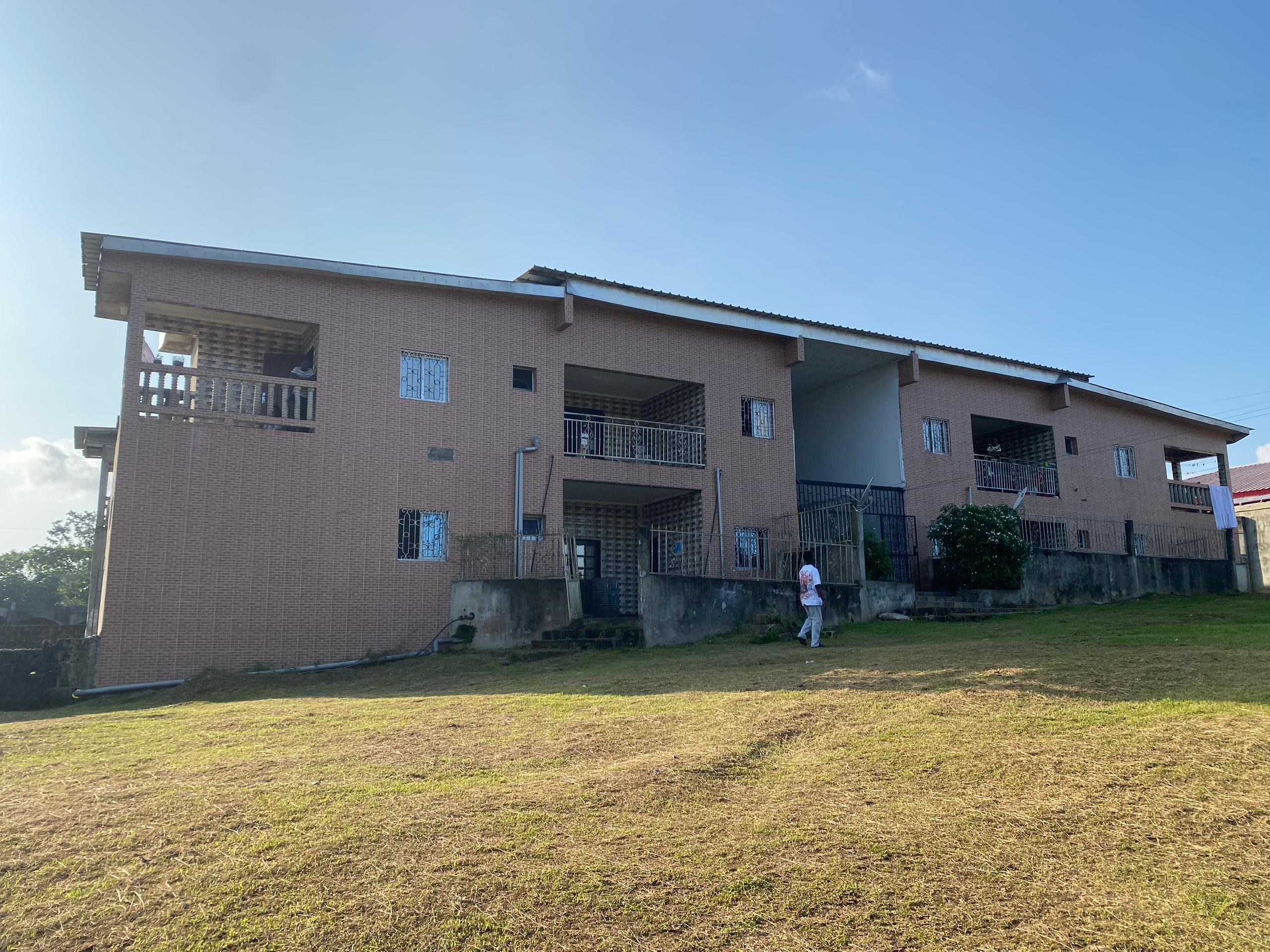 IMMEUBLE À VENDRE À BIKELÉ