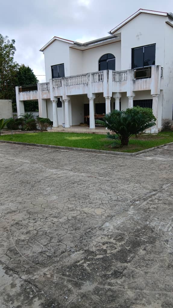 GRANDE PROMOTION   Vend Grande concession de 6 villas duplex